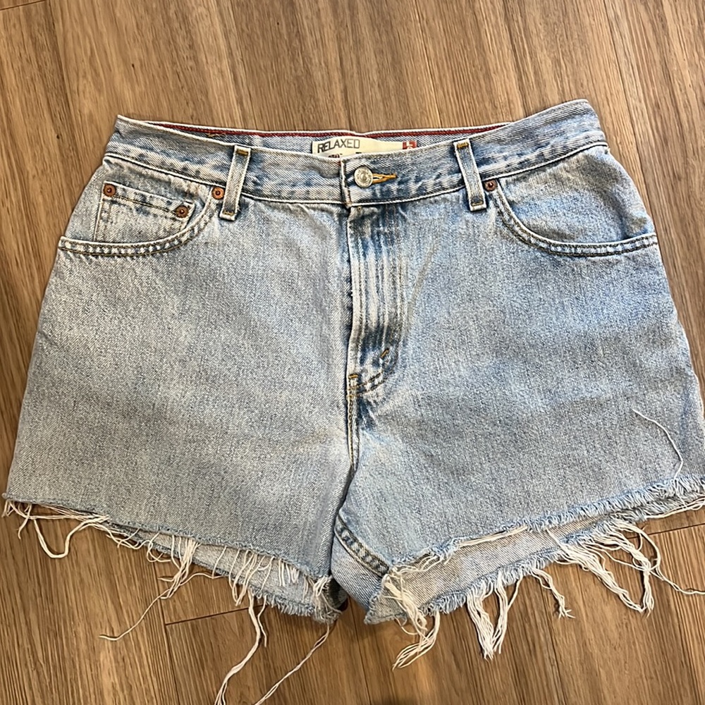 High rise Levi’s 550 Cut off vintage jeans shorts - Picture 3 of 6